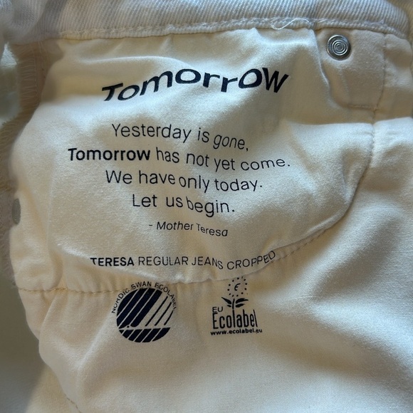 Tomorrow Denim Teresa Regular Cropped Jean White Button Fly Organic Cotton Sz 28 - Picture 12 of 16